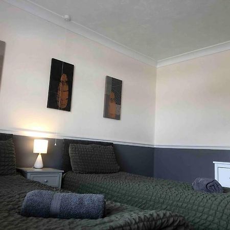 29 Comfort House 2 Bedroom Townhouse With Parking Сканторп Екстер'єр фото
