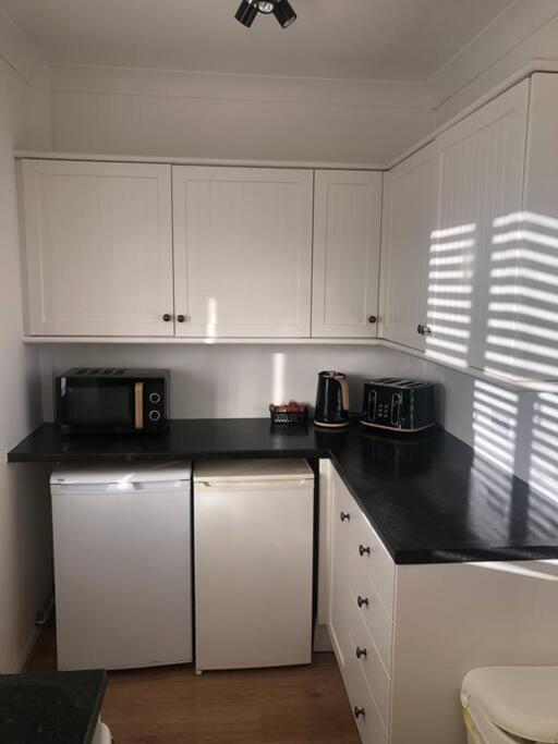 29 Comfort House 2 Bedroom Townhouse With Parking Сканторп Екстер'єр фото