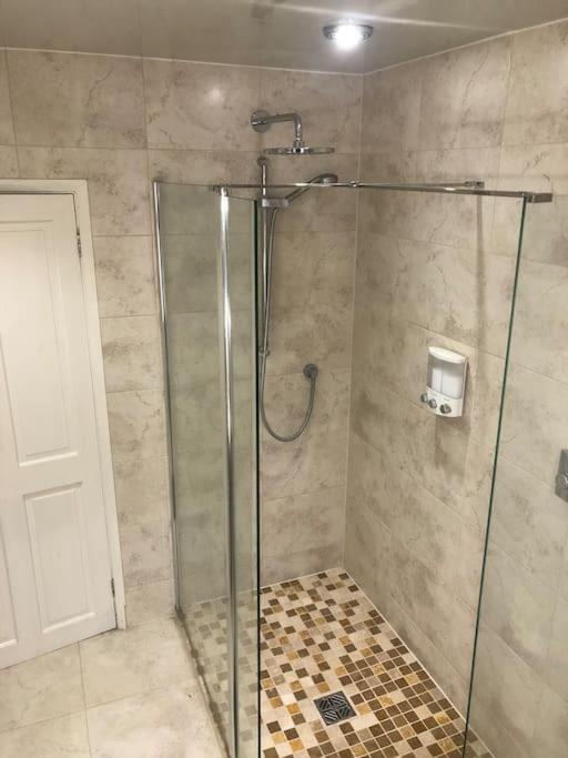 29 Comfort House 2 Bedroom Townhouse With Parking Сканторп Екстер'єр фото